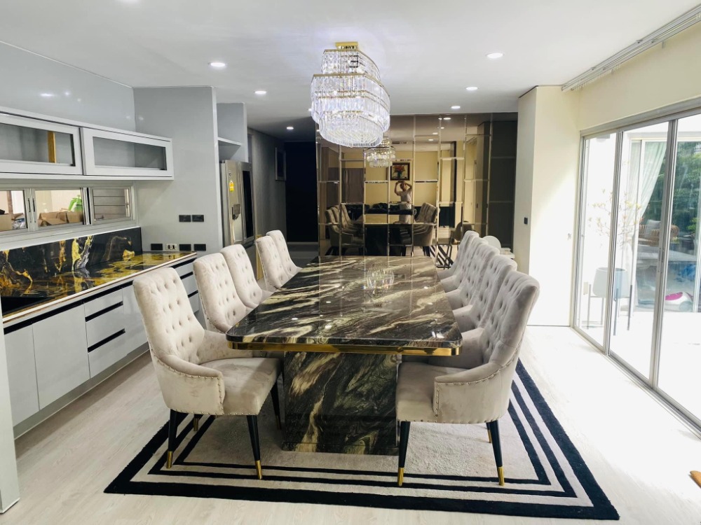 For RentHousePattanakan, Srinakarin : 🔥🔥For rent ‼️ Ready to move in, has a private swimming pool. Fully furnished, ready to move in ✅ 2-story detached house #Noble Tara Phatthanakan ♨️#MC2406_154