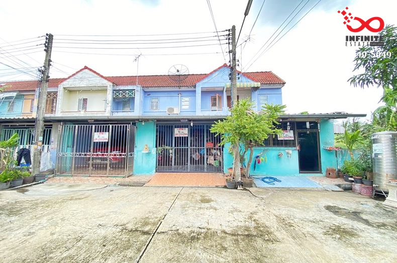 For SaleTownhomePathum Thani,Rangsit, Thammasat : 2-story townhome for sale, Supalak Village, 17.2 square wah, Lam Luk Ka Road, Khlong 7