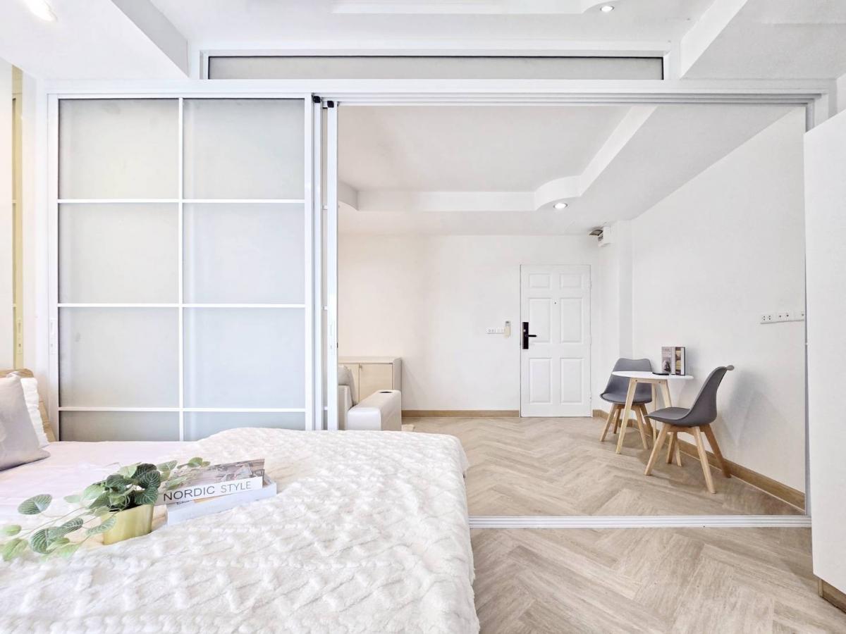 ขายคอนโดโชคชัย4 ลาดพร้าว71 : เลี้ยงสัตว์ได้🐱🐶  ไม่ได้มีมาเยอะ ล้านต้นๆ JW suite โชคชัย4