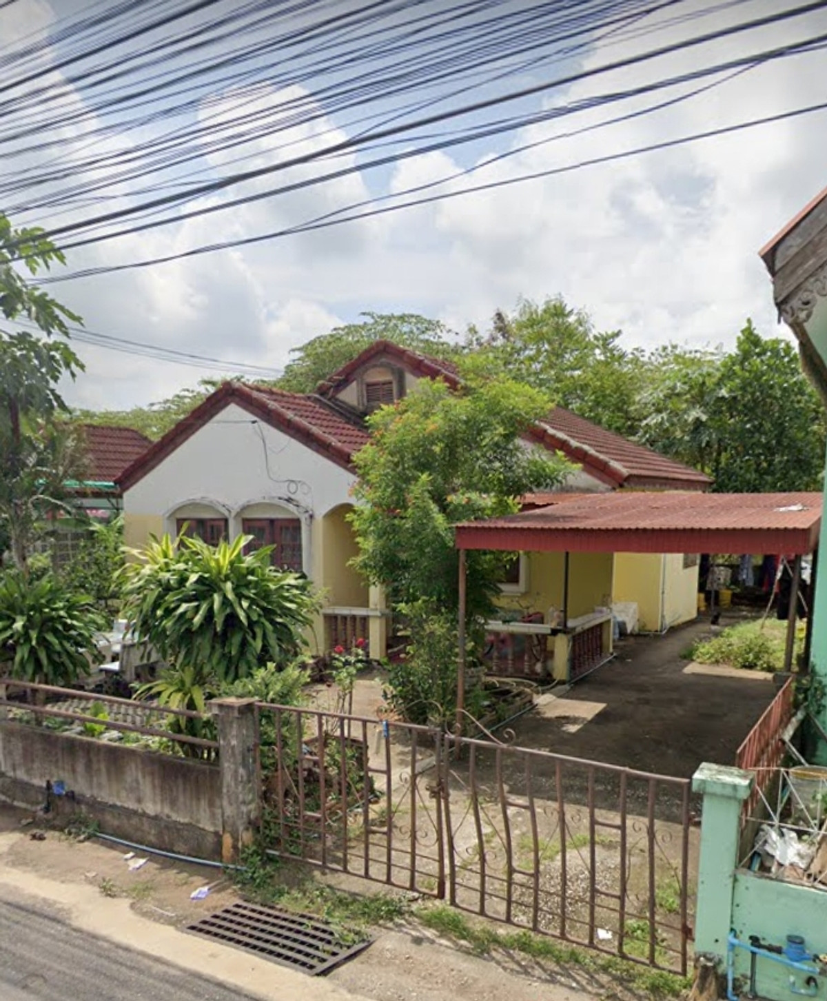 For RentHouseSa Kaeo : For rent, Saeng Rung Rueang Village 1 (opposite Indochina Hotel)