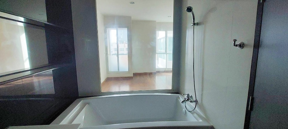 For SaleCondoWitthayu, Chidlom, Langsuan, Ploenchit : For sale: The Address Chidlom, 42 sqm., 19th floor, empty room, never lived in.