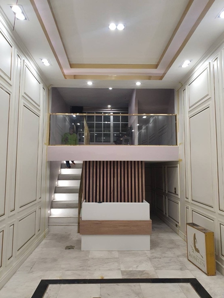 For SaleShop HouseSukhumvit, Asoke, Thonglor : S-OSKW101 Commercial building for sale, next to BTS Ekkamai, 5.5 floors, size 16 sq m, usable area 260 sq m, 4 bedrooms, 3 bathrooms, 38.55 million .064-959-8900