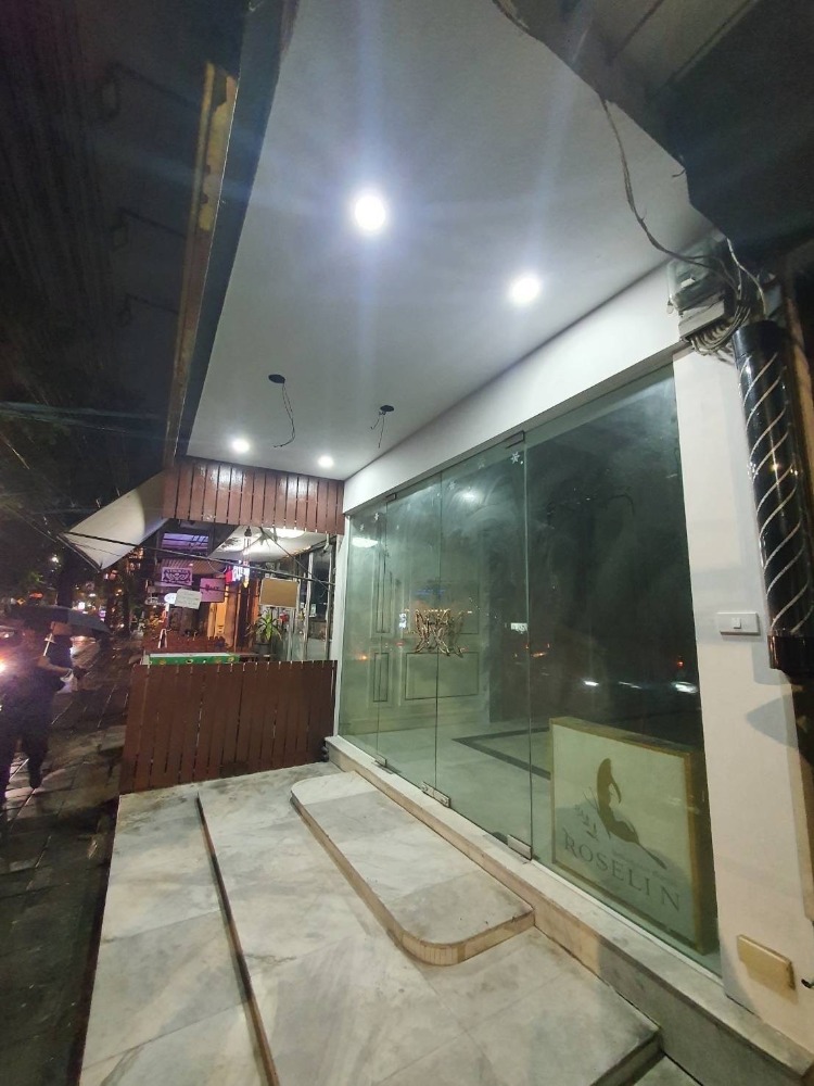 ขายอาคารพาณิชย์สุขุมวิท อโศก ทองหล่อ : S-OSKW101 ขาย อาคารพาณิชย์ ติดBTSเอกมัย 5.5ชั้น ขนาด 16 ตร.ว. พื้นที่ใช้สอย260ตร.ม 4นอน 3น้ำ 38.55ล้าน 064-959-8900