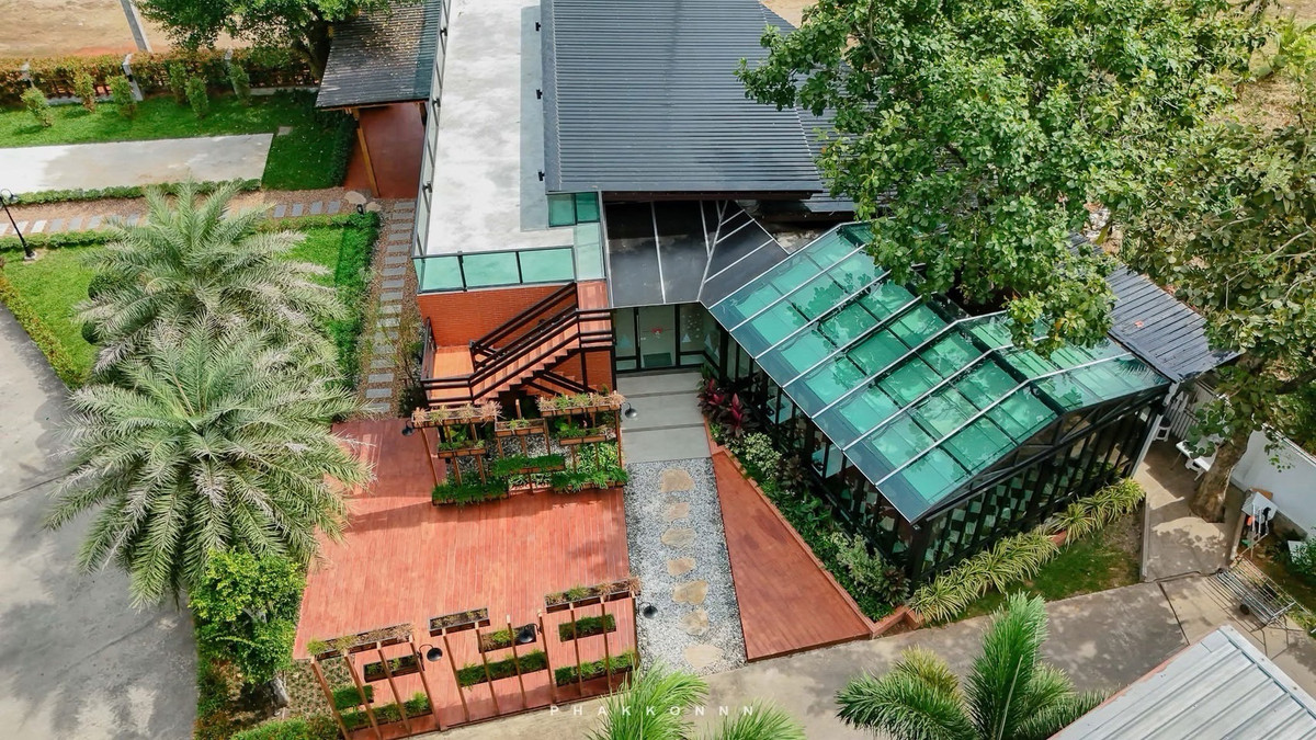 ขายกิจการโรงแรม & กิจการอพาร์ตเมนต์กระบี่ : 📢👇ขายกิจการโรงแรมหรู ในจังหวัด กระบี่ แหล่งท่องเที่ยว ติดอันดับในประเทศไทย ตั้งอยู่บนเนื้อที่ 9 ไร่ ห้องพัก 52 ห้องยังดำเนินกิจการอยู่ ลูกค้าจองเต็มตลอด