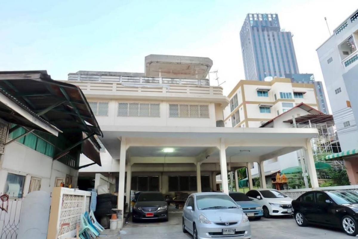 For RentHome OfficeAri,Anusaowaree : Rental Home Office Stand Alone @Ari - Soi Phahonyothin, Phayathai, Bangkok. 8 parking spaces, company registration