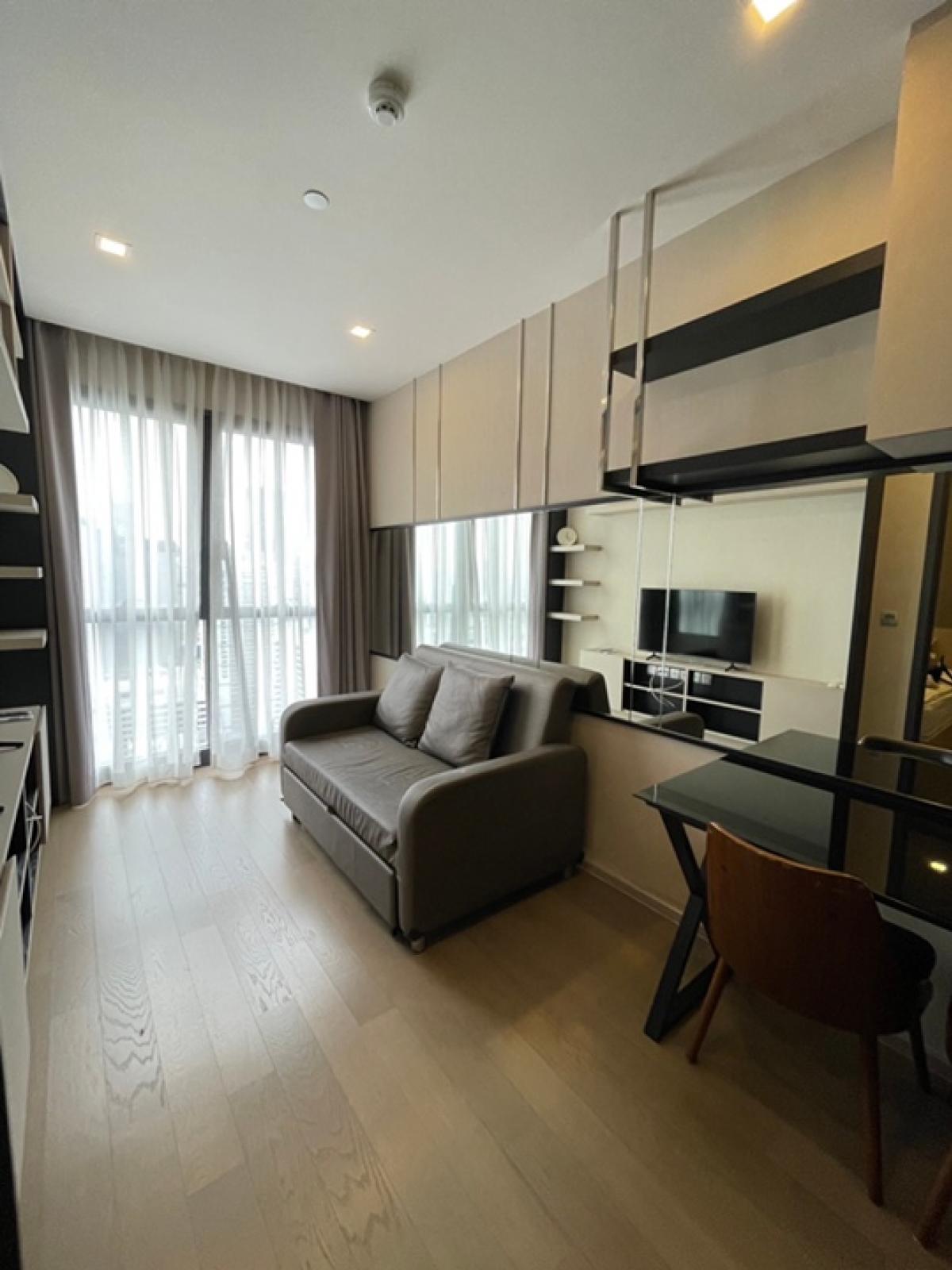 For RentCondoSukhumvit, Asoke, Thonglor : Ashton Asoke, beautifully decorated room, fully furnished, project for rent, ready to move in. 26,000 only, size 1 bedroom, 1 bathroom, call 061-4162636