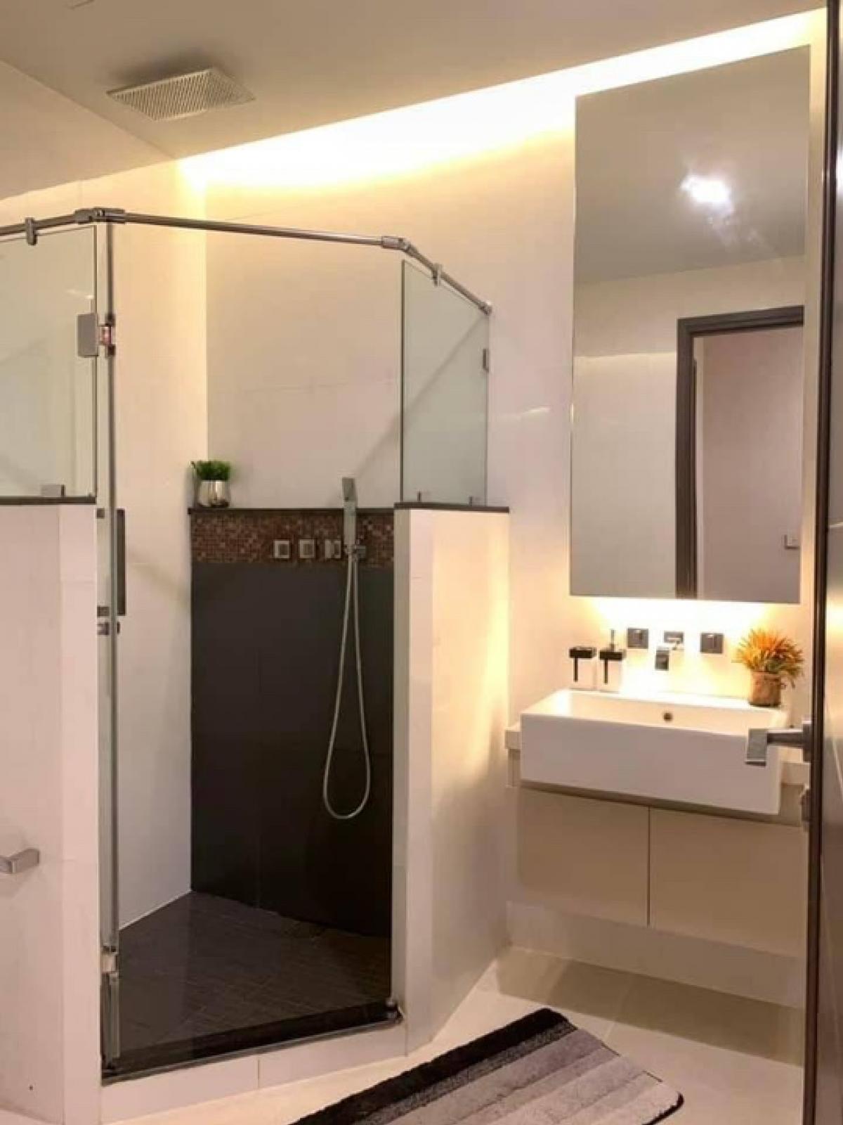 For SaleCondoRatchadapisek, Huaikwang, Suttisan : 📢👇Available 10/ 04/26
Duplex 3 beds at Ivy Ampio for rent / sale, near The Street, Central Rama 9, fully furnished, ready to move in