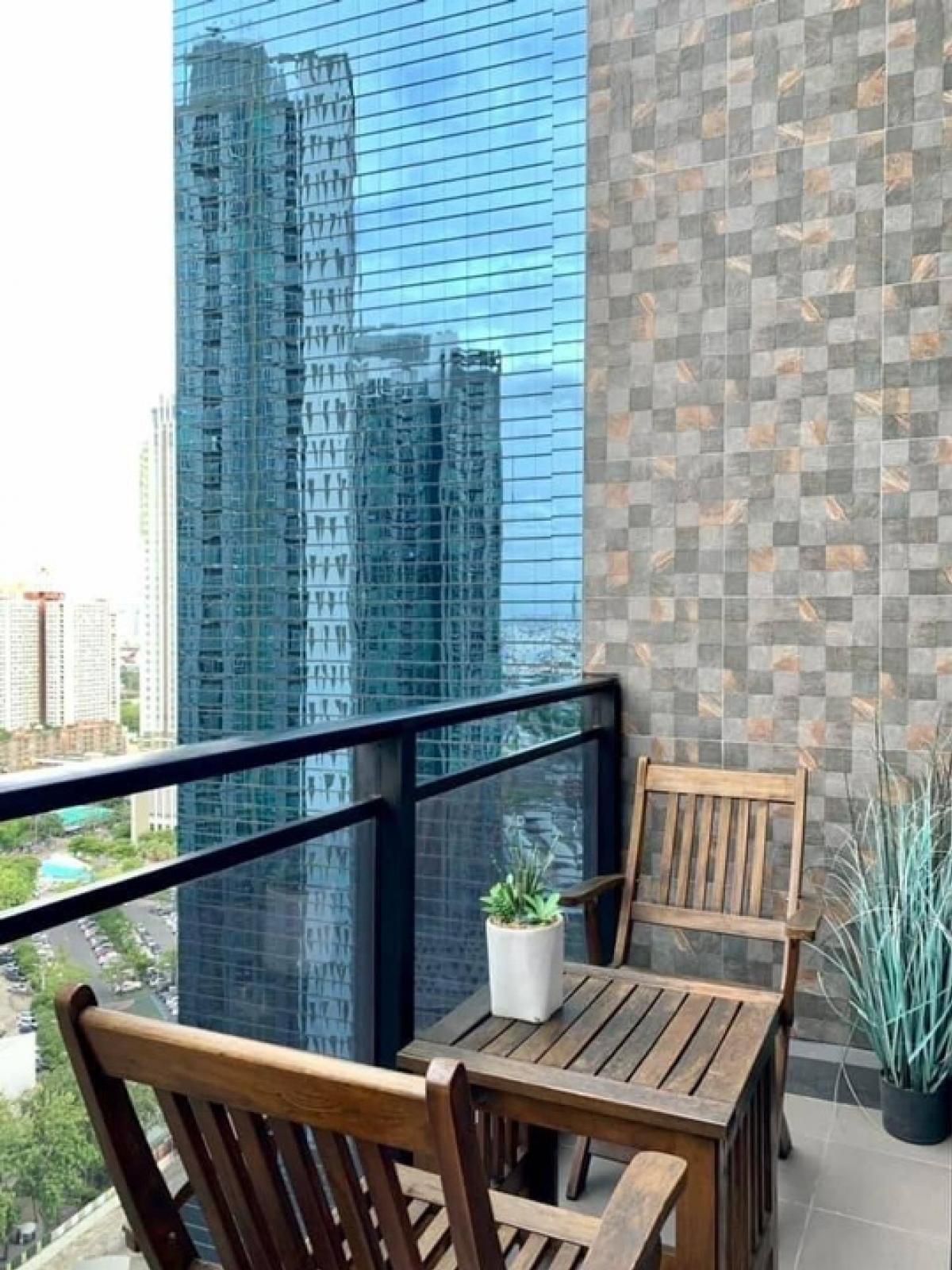 For SaleCondoRatchadapisek, Huaikwang, Suttisan : 📢👇Available 10/ 04/26
Duplex 3 beds at Ivy Ampio for rent / sale, near The Street, Central Rama 9, fully furnished, ready to move in
