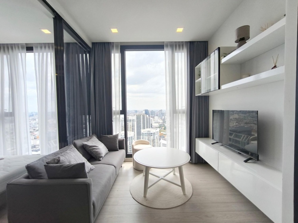 For RentCondoRama9, Petchburi, RCA : One9five , 1 Bed 1 Bath ,Rent 28,000 Baht