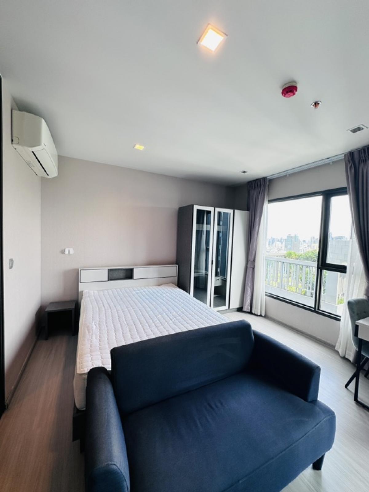 For RentCondoRama9, Petchburi, RCA : Condo neat MRT Rama 9 life asoke Rama 9 for rent high floor beautiful view, beautiful facility