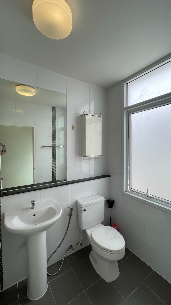 ให้เช่าทาวน์โฮมนวมินทร์ รามอินทรา : ให้เช่า ทาวน์โฮม 2 ชั้น หลังมุม พร้อมอยู่ โครงการเบล็ส วิลล์ รามอินทรา-พระยาสุเรนทร์ 25