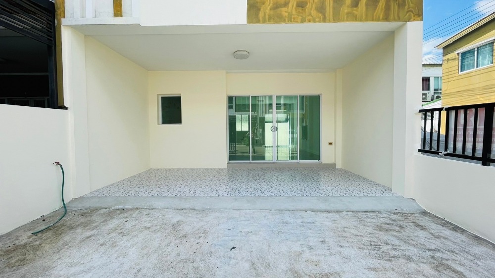 ให้เช่าทาวน์โฮมนวมินทร์ รามอินทรา : ให้เช่า ทาวน์โฮม 2 ชั้น หลังมุม พร้อมอยู่ โครงการเบล็ส วิลล์ รามอินทรา-พระยาสุเรนทร์ 25