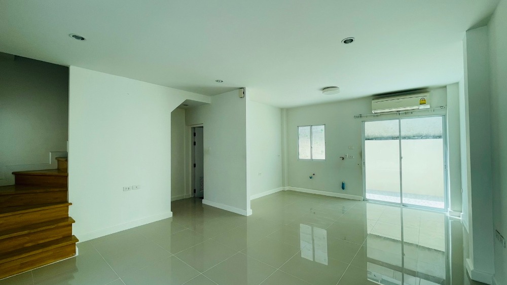 ให้เช่าทาวน์โฮมนวมินทร์ รามอินทรา : ให้เช่า ทาวน์โฮม 2 ชั้น หลังมุม พร้อมอยู่ โครงการเบล็ส วิลล์ รามอินทรา-พระยาสุเรนทร์ 25