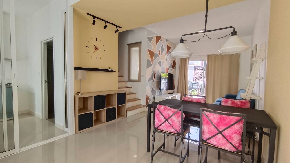 ขายทาวน์โฮมมีนบุรี-ร่มเกล้า : เดอะ คอนเนค รามอินทรา-มีนบุรี 2 ทาวน์โฮมติดถนนใหญ่ เดินทางสะดวก