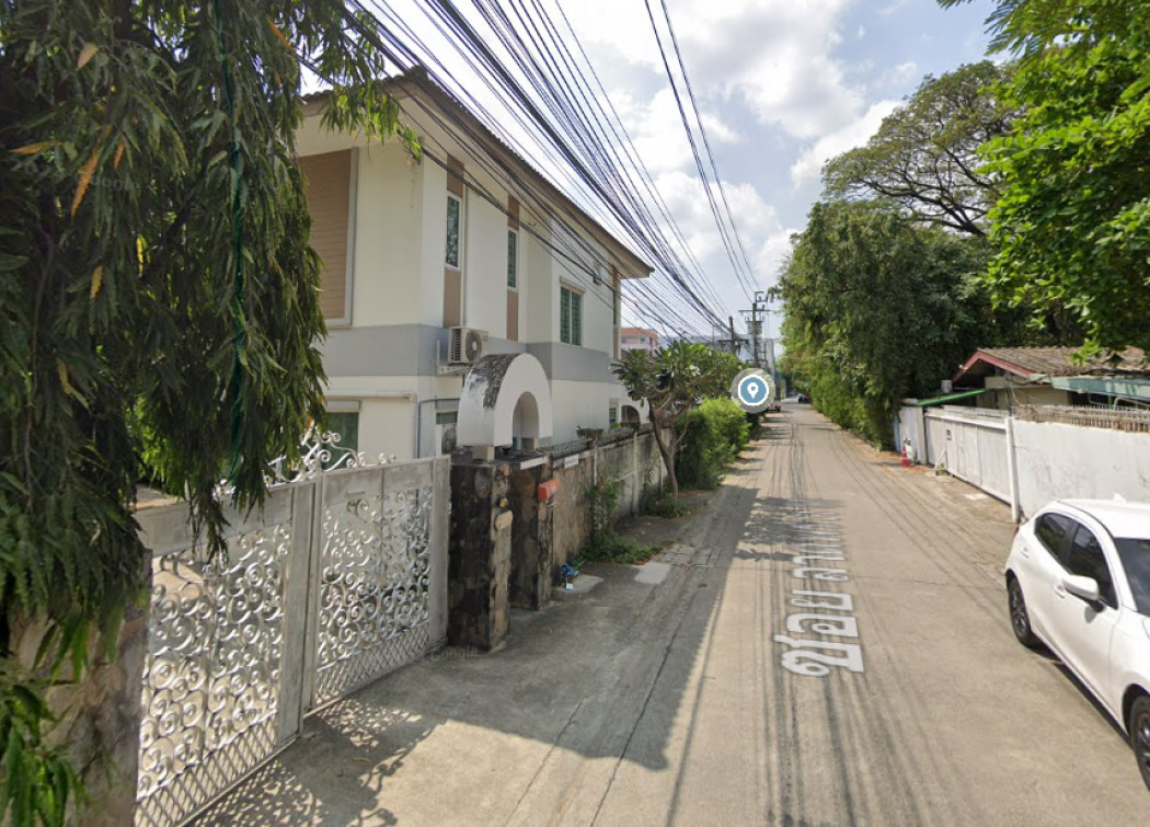 For SaleLandYothinpattana,CDC : Land for sale, Soi Lat Phrao 88, size 199 sq w., near Lat Phrao Road, only 190 m.