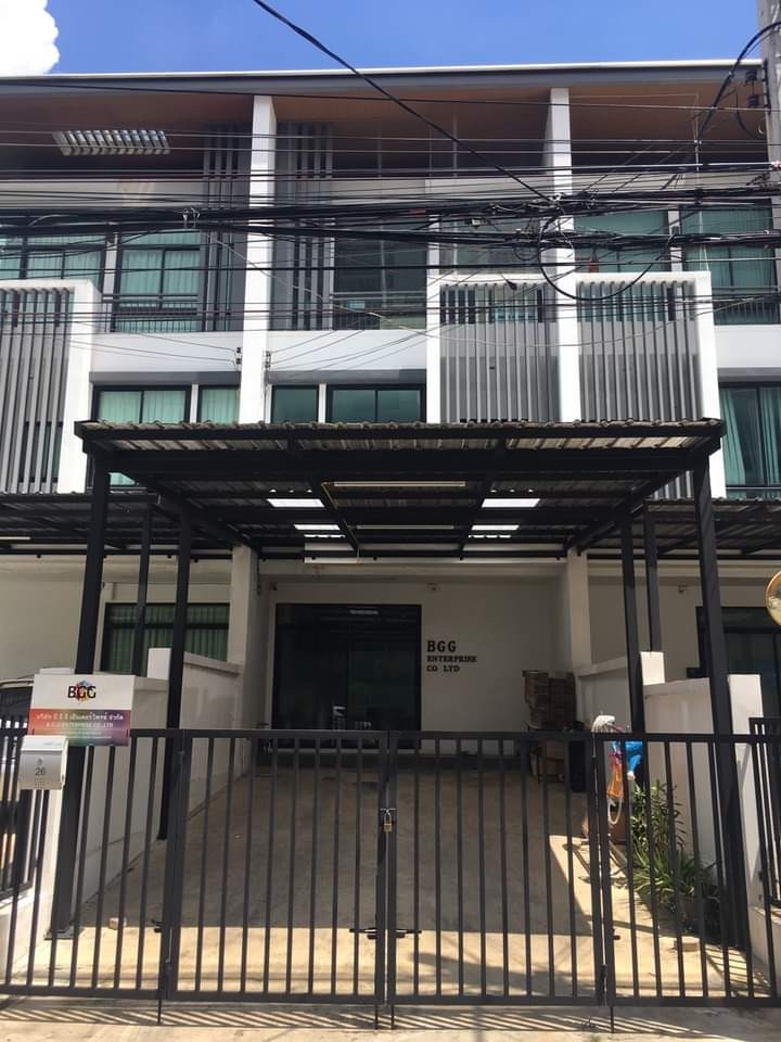 ขายทาวน์โฮมลาดพร้าว เซ็นทรัลลาดพร้าว : S-CZS101 ขาย ทาวน์โฮม โครงการ Cozy ซอย นาคนิวาส 24 ลาดพร้าว 71 ขนาด 25ตรว. 3ชั้น พื้นที่ใช้สอย 100ตรม. 3นอน 3น้ำ 6.5ล้าน 064-959-8900