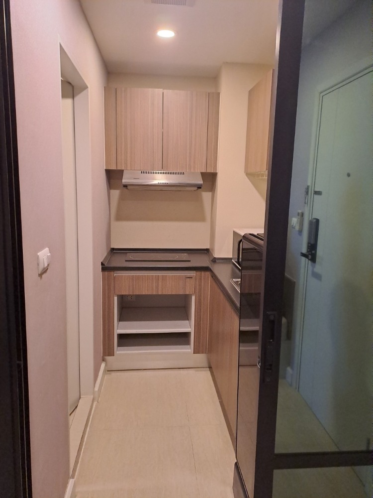 ให้เช่าคอนโดมีนบุรี-ร่มเกล้า : ให้เช่า ห้องใหญ่ - วิวสระ 35 ตรม. สวย-พร้อมอยู่  เดอะคิวบ์ พลัส  มีนบุรี