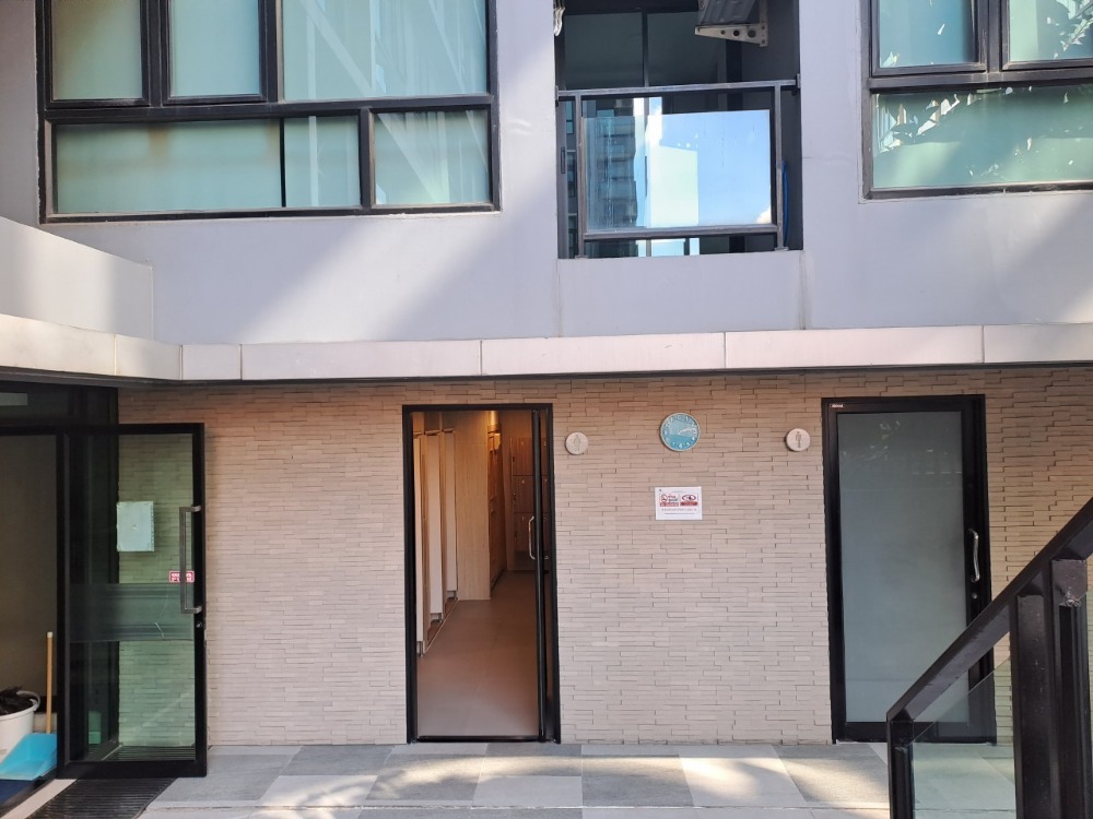 ให้เช่าคอนโดมีนบุรี-ร่มเกล้า : ให้เช่า ห้องใหญ่ - วิวสระ 35 ตรม. สวย-พร้อมอยู่  เดอะคิวบ์ พลัส  มีนบุรี