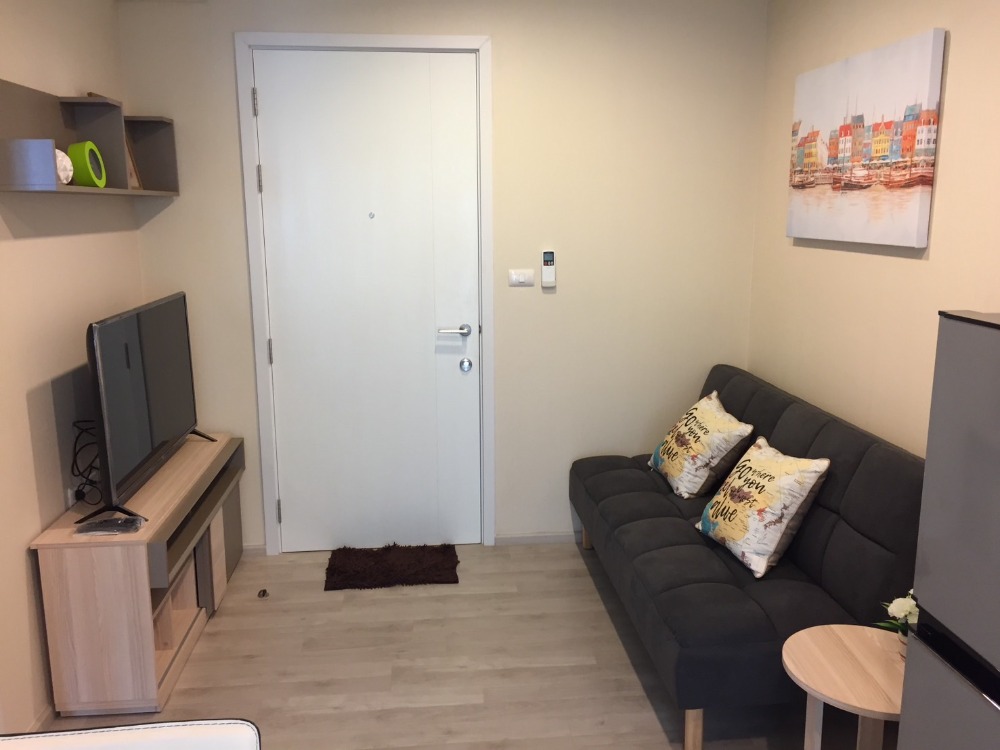 For RentCondoNonthaburi, Bang Yai, Bangbuathong : Next to Central Westgate Bang Yai, nice place to live, convenient to travel, close to Sam Yaek Bang Yai MRT station and Bang Yai Market MRT.