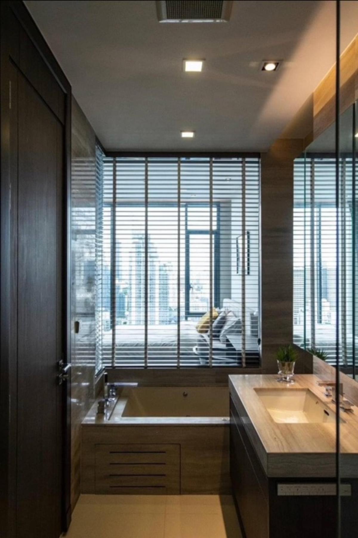 ขายคอนโดนานา : 📢👇For rent / sale 2 bedrooms , unblocked view,  close to BTS Nana , ready to move.