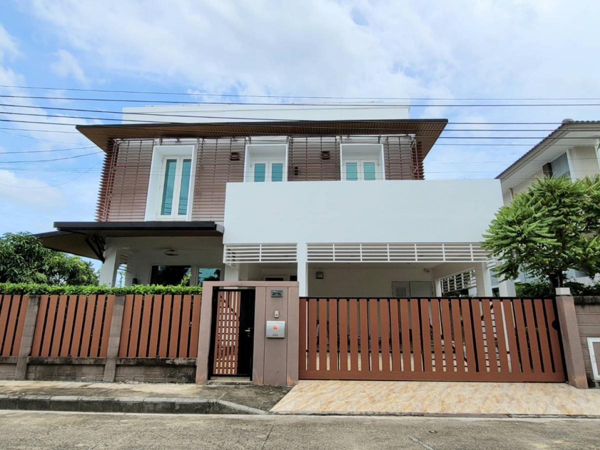 ให้เช่าบ้านพัฒนาการ ศรีนครินทร์ : ✨เ ช่ าบ้านเดี่ยว หลังมุม The Plant Estique พัฒนาการ 38  Built in พร้อมอยู่ เดินทางสะดวก