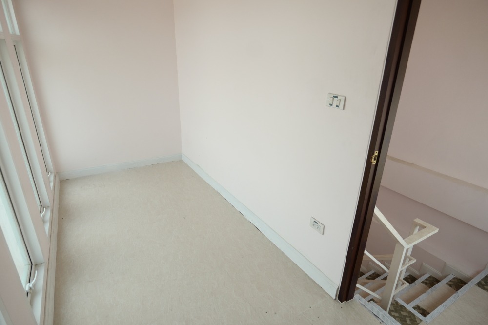 For SaleHome OfficeNawamin, Ramindra : Home office for sale, The New York City, Watcharapol - Orn-Ngern, near Kanchanaphisek Road