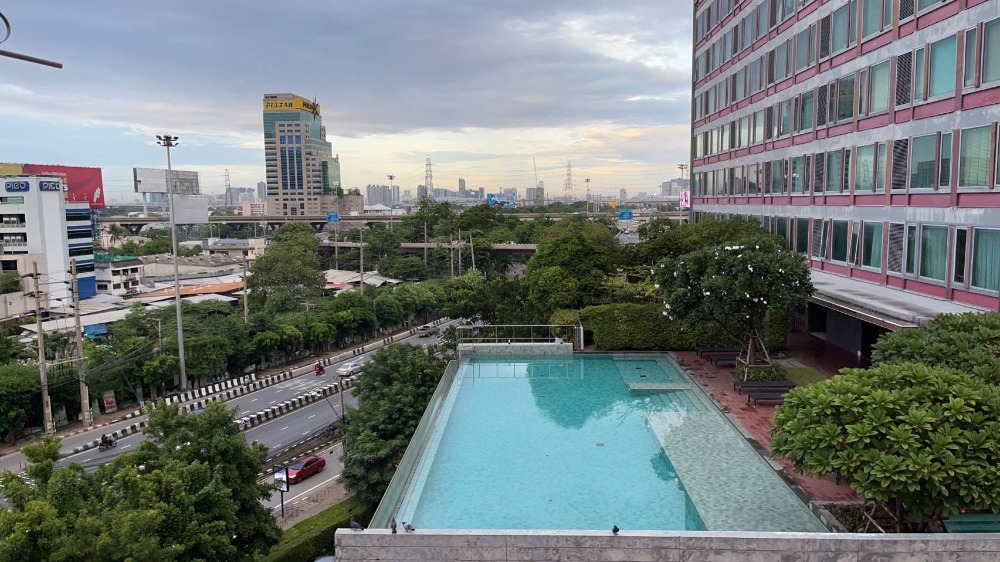 For SaleCondoSapankwai,Jatujak : Condo Ratchavipha Place, 2 bedrooms, 54 sq m., fully furnished, ready to transfer, swimming pool view, 2.9 million, 8th floor