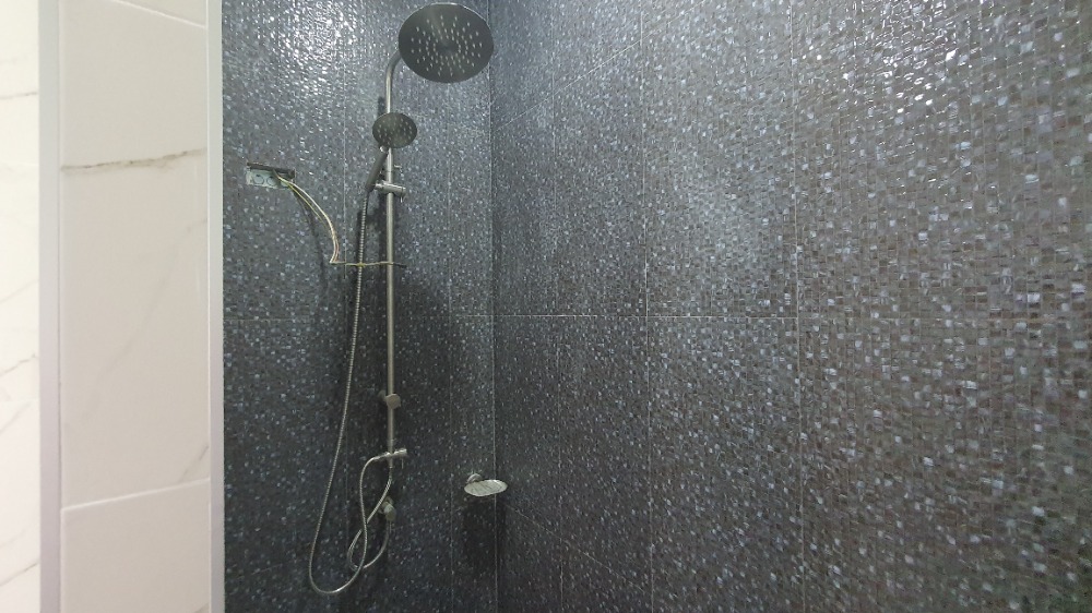 ขายอาคารพาณิชย์นครปฐม : อาคารพาณิชย์ 3 ชั้น, 25.6 ตารางวา, ใกล้ศูนย์ราชการ บางเลน นครปฐม สไตล์โมเดิร์น ตึกใหม่ มือหนึ่ง พร้อมเข้าอยู่, แถมประตูรีโมทไฟฟ้า และ กันสาดอย่างดี