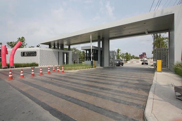 ให้เช่าบ้านราษฎร์บูรณะ สุขสวัสดิ์ : ให้เช่าบ้านเดี่ยว 2 ชั้น ม.เซนโทร สุขสวัสดิ์ - พระราม 3 หลังมุม