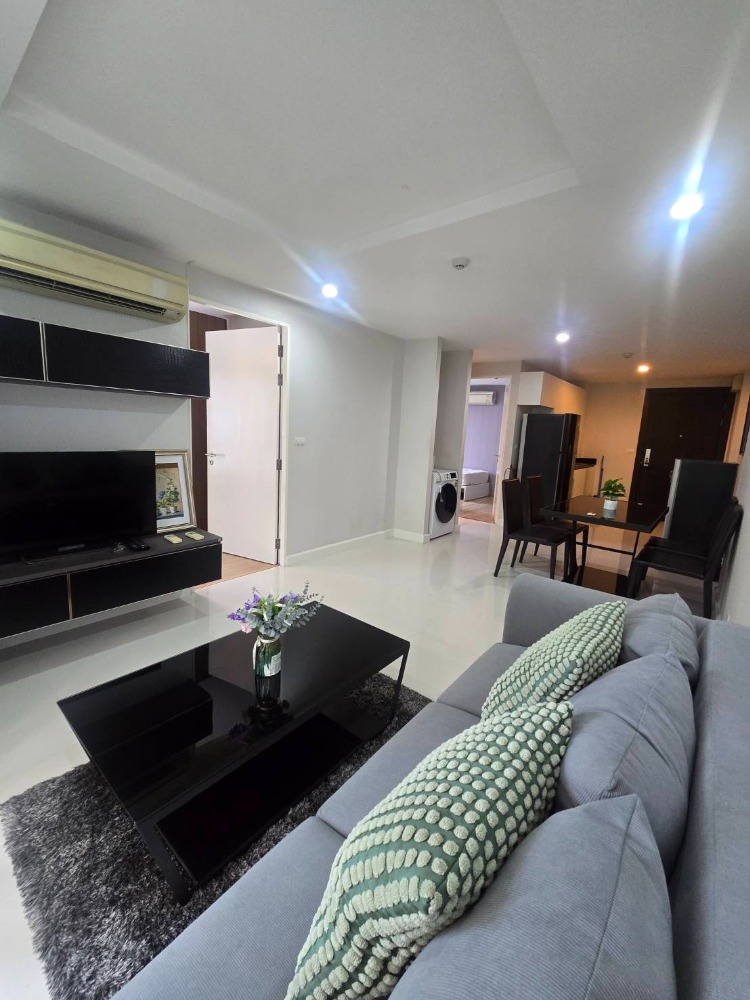 For RentCondoSukhumvit, Asoke, Thonglor : Near BTS Phrom Phong and MRT Asoke.