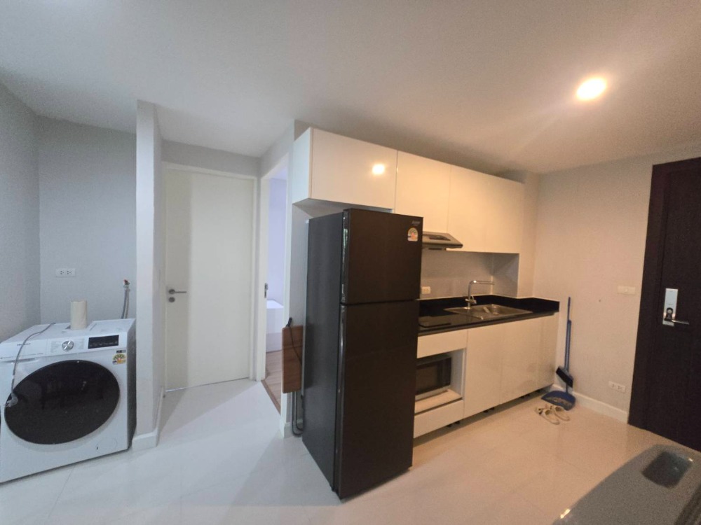 For RentCondoSukhumvit, Asoke, Thonglor : Near BTS Phrom Phong and MRT Asoke.