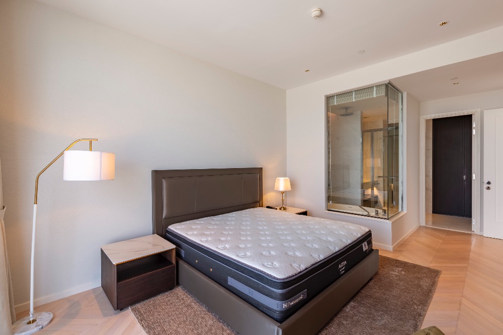 ให้เช่าคอนโดสาทร นราธิวาส : 🔑 พร้อมรับกุญแจ – เข้าอยู่ได้เลยวันนี้! 2 ห้องนอน ที่ Four Seasons Private Residences | ชั้น 57 | 133.08 ตร.ม. | 270,000 บาท/เดือน