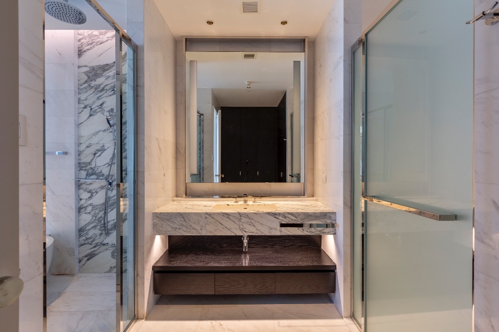 ให้เช่าคอนโดสาทร นราธิวาส : 🔑 พร้อมรับกุญแจ – เข้าอยู่ได้เลยวันนี้! 2 ห้องนอน ที่ Four Seasons Private Residences | ชั้น 57 | 133.08 ตร.ม. | 270,000 บาท/เดือน