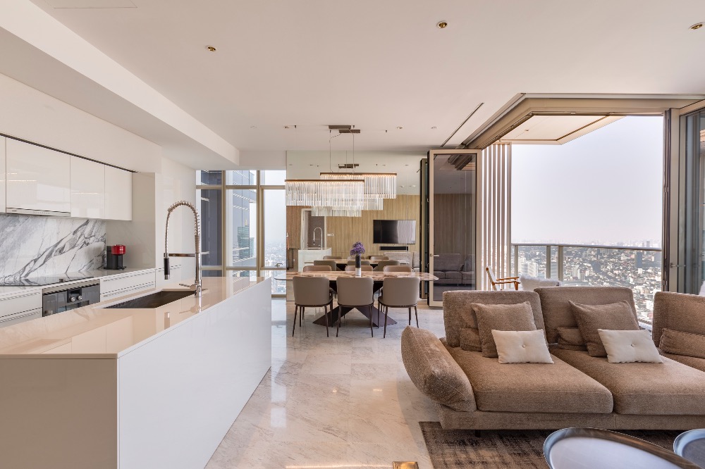 ให้เช่าคอนโดสาทร นราธิวาส : 🔑 พร้อมรับกุญแจ – เข้าอยู่ได้เลยวันนี้! 2 ห้องนอน ที่ Four Seasons Private Residences | ชั้น 57 | 133.08 ตร.ม. | 270,000 บาท/เดือน