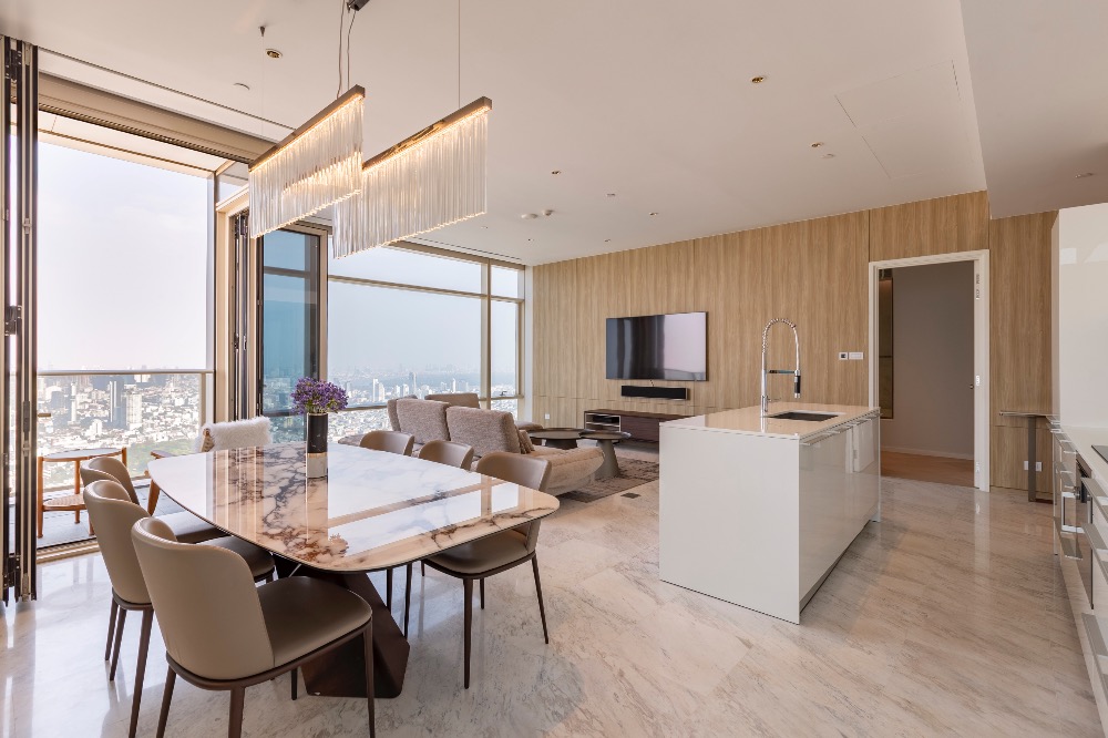 ให้เช่าคอนโดสาทร นราธิวาส : 🔑 พร้อมรับกุญแจ – เข้าอยู่ได้เลยวันนี้! 2 ห้องนอน ที่ Four Seasons Private Residences | ชั้น 57 | 133.08 ตร.ม. | 270,000 บาท/เดือน