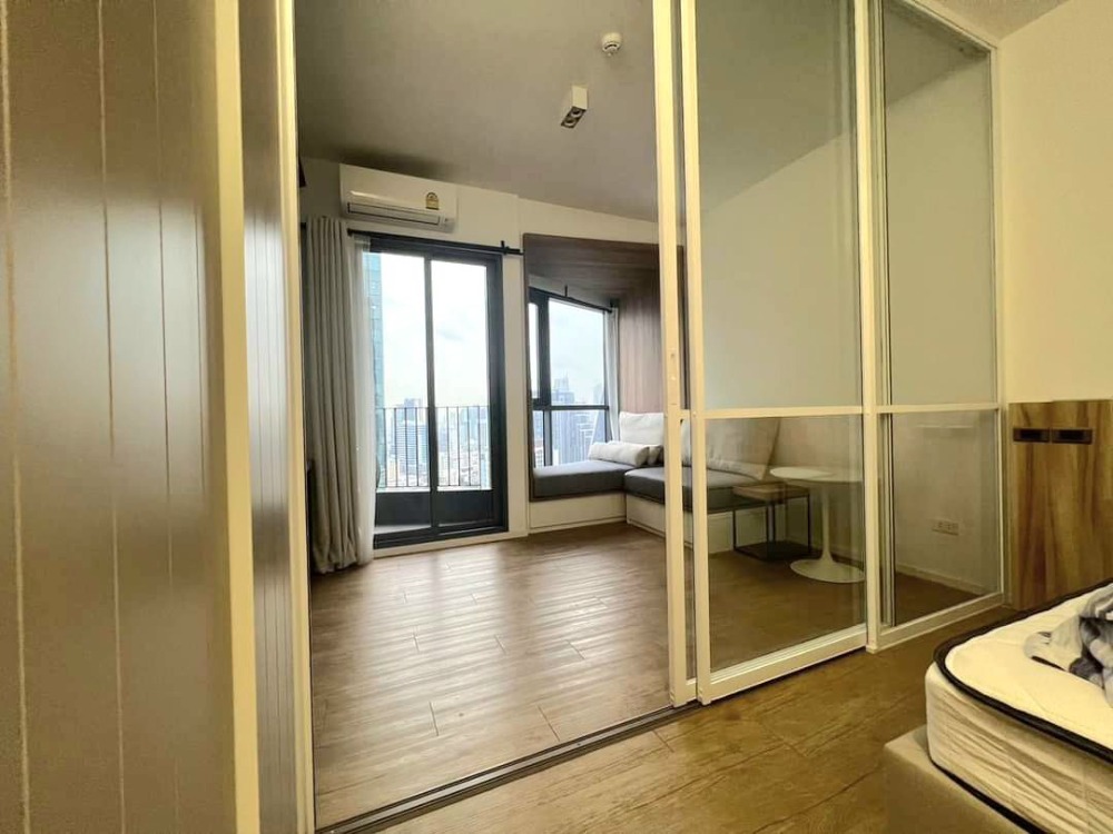 ขายคอนโดสยาม จุฬา สามย่าน : 💥SL-2926💥ขายคอนโด ทริปเปิ้ล วาย เรสซิเด้นซ์👉แอดไลน์ @rangrak