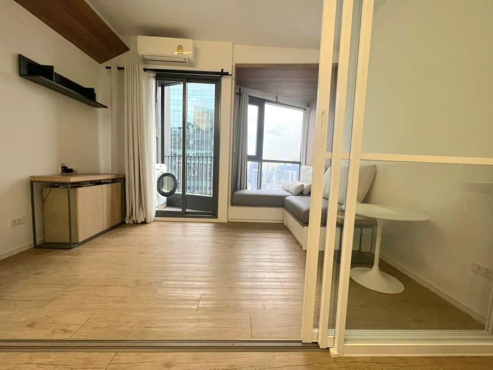 ขายคอนโดสยาม จุฬา สามย่าน : 💥SL-2926💥ขายคอนโด ทริปเปิ้ล วาย เรสซิเด้นซ์👉แอดไลน์ @rangrak