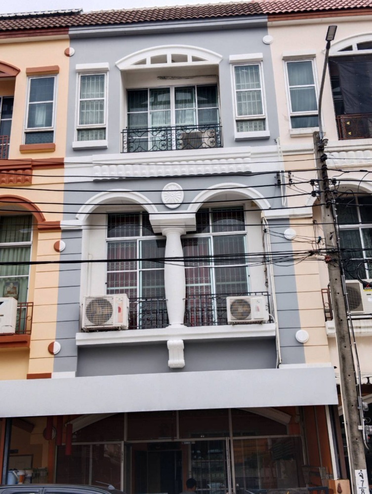 For SaleTownhomeChokchai 4, Ladprao 71, Ladprao 48, : 3-storey townhome for sale, level 21.2 sq m, Baan Klang Muang Chokchai 4, next to Crime Suppression Division, travel via MRT, very convenient, suitable for office and living.