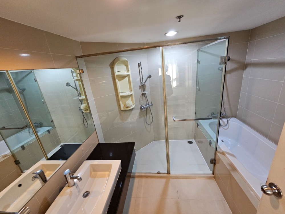 For RentCondoRama9, Petchburi, RCA : Belle Grand Rama 9 ， 2 Bed 2 Bath ， Rent 45,000 Baht