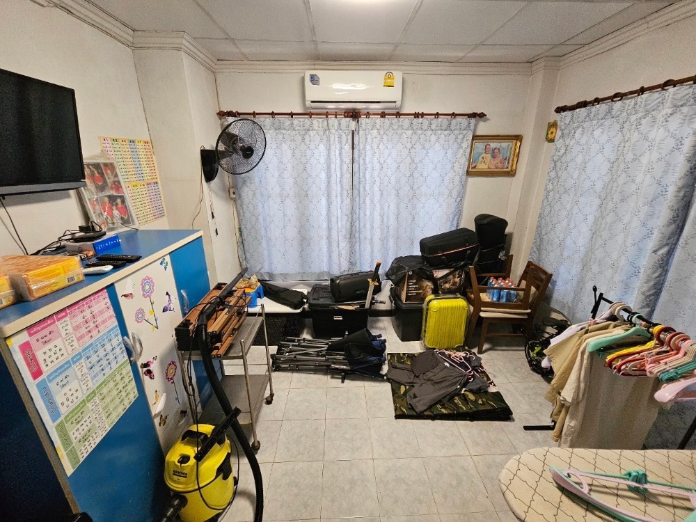 ขายบ้านเอกชัย บางบอน : ขาย บ้านเดี่ยว 2 หลัง 108.7 ตารางวา 5 ห้องนอน 3 ห้องน้ำ 5 ที่จอดรถ ถนนบางบอน 5 ซอย 7 ในหมู่บ้านภราดร แขวงบางบอนเหนือ เขตบางบอน กรุงเทพมหานคร