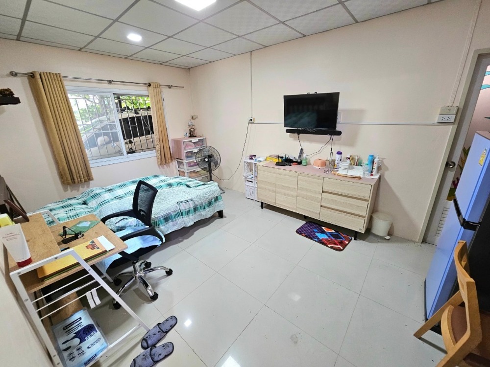 ขายบ้านเอกชัย บางบอน : ขาย บ้านเดี่ยว 2 หลัง 108.7 ตารางวา 5 ห้องนอน 3 ห้องน้ำ 5 ที่จอดรถ ถนนบางบอน 5 ซอย 7 ในหมู่บ้านภราดร แขวงบางบอนเหนือ เขตบางบอน กรุงเทพมหานคร