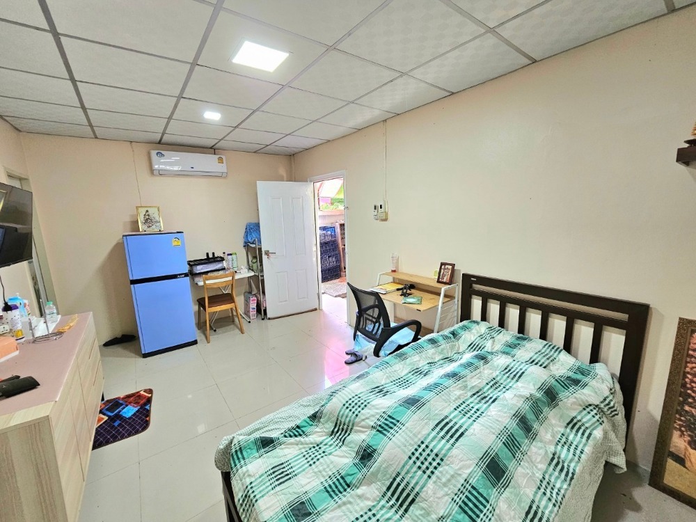 ขายบ้านเอกชัย บางบอน : ขาย บ้านเดี่ยว 2 หลัง 108.7 ตารางวา 5 ห้องนอน 3 ห้องน้ำ 5 ที่จอดรถ ถนนบางบอน 5 ซอย 7 ในหมู่บ้านภราดร แขวงบางบอนเหนือ เขตบางบอน กรุงเทพมหานคร