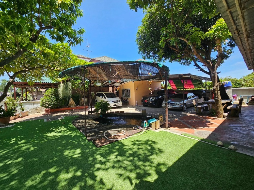 ขายบ้านเอกชัย บางบอน : ขาย บ้านเดี่ยว 2 หลัง 108.7 ตารางวา 5 ห้องนอน 3 ห้องน้ำ 5 ที่จอดรถ ถนนบางบอน 5 ซอย 7 ในหมู่บ้านภราดร แขวงบางบอนเหนือ เขตบางบอน กรุงเทพมหานคร