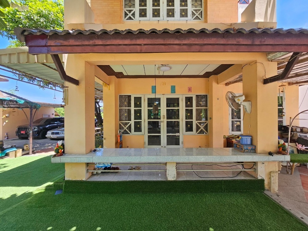 ขายบ้านเอกชัย บางบอน : ขาย บ้านเดี่ยว 2 หลัง 108.7 ตารางวา 5 ห้องนอน 3 ห้องน้ำ 5 ที่จอดรถ ถนนบางบอน 5 ซอย 7 ในหมู่บ้านภราดร แขวงบางบอนเหนือ เขตบางบอน กรุงเทพมหานคร