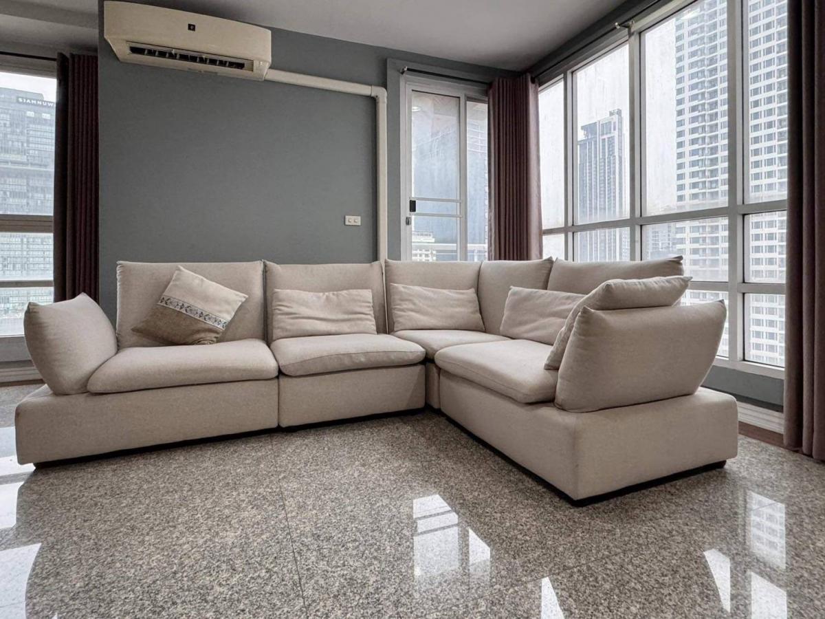 For SaleCondoRatchathewi,Phayathai : Hurry and sell quickly. Pathumwan Resort Condo (BTS Phaya Thai), corner room, 92 sq m, large room.