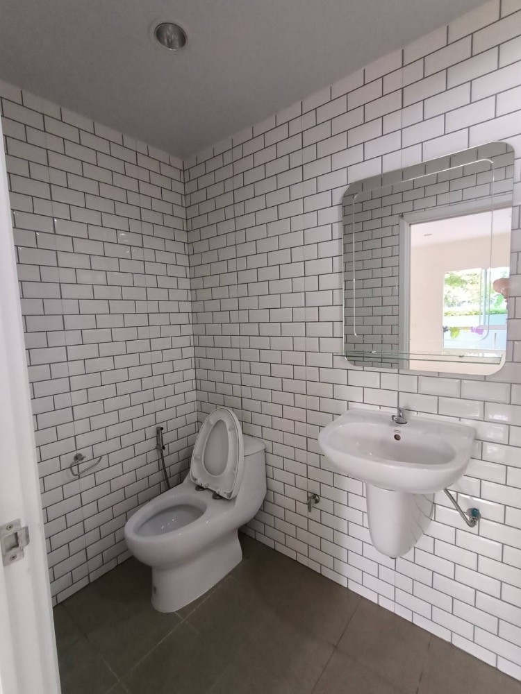 For SaleTownhomePattanakan, Srinakarin : 2-story townhouse for sale, Willette Light Pattanakarn 38, corner unit, fully furnished, ready to move in (N.1026)