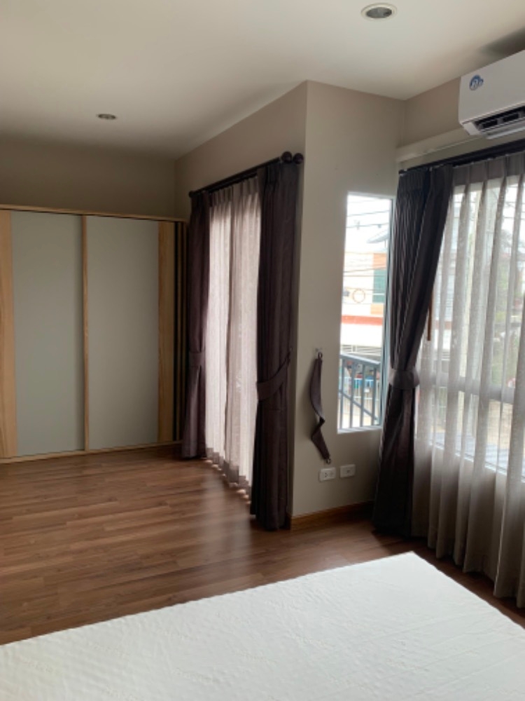 For SaleTownhomePattanakan, Srinakarin : 2-story townhouse for sale, Willette Light Pattanakarn 38, corner unit, fully furnished, ready to move in (N.1026)