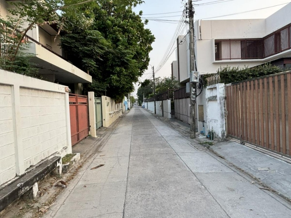 ขายที่ดินรัชดา ห้วยขวาง : ขายที่ดินเปล่าซอยรัชดา32 100ตารางวา (N.1028)