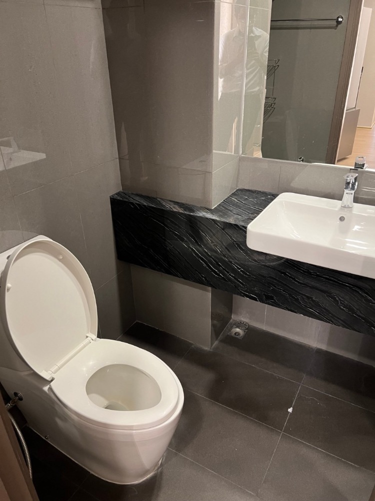 ขายคอนโดสยาม จุฬา สามย่าน : ASHTON Chula-Silom For Sell 15m. All in price พร้อมผู้เช่า 50k/month