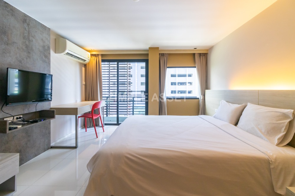 For RentSathorn, Narathiwat : Line @zimple_asset Serviced Apartment in Sathorn Full Furnished,300 m from BRT Arkhan Songkhro,1km from BTS Chong Nonsi